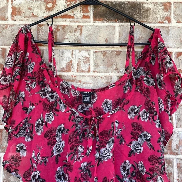 Torrid Pink Floral Flutter Sleeve Tiered Blouse - Picture 8 of 12